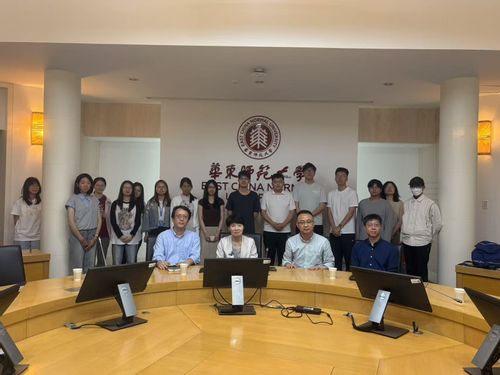 讲座回顾｜杨海峥：数智时代的文...
